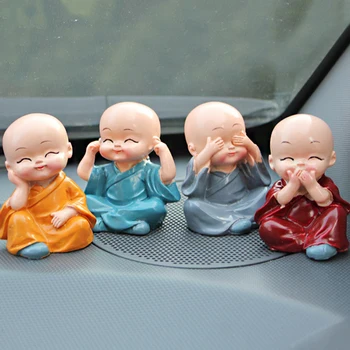 4Pcs/Set Lep Avto Notranja Oprema Lutka ustvarjalne Maitreja smolo darila malo menihov, Buda Kung Fu Majhnimi Okraski